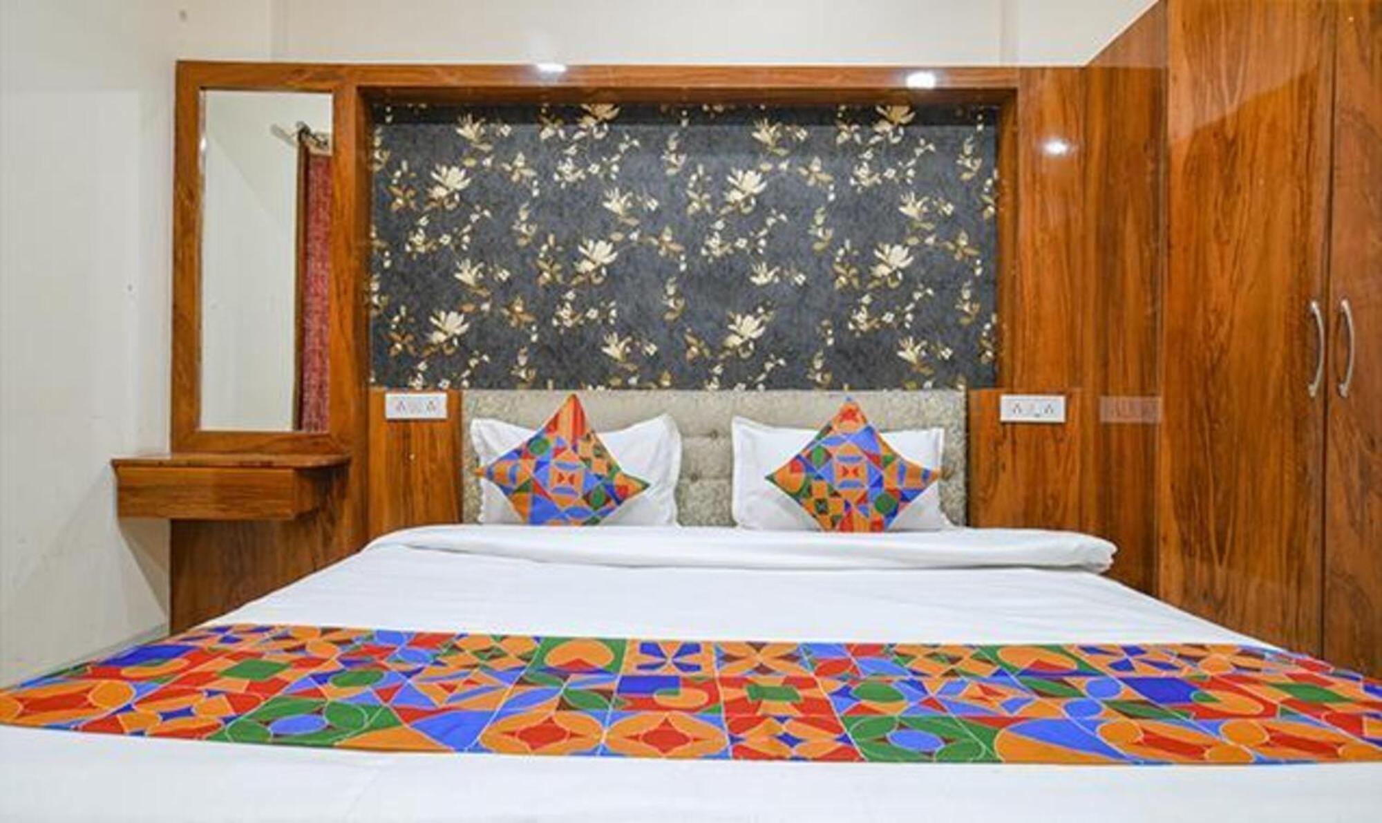 Fabhotel Royal Palace Indore Exterior foto